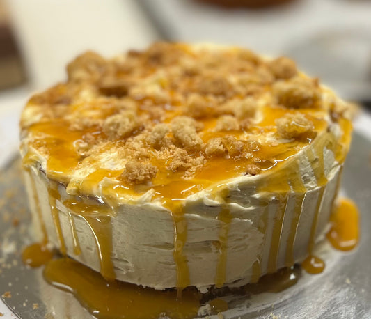 8" apple crumble cake