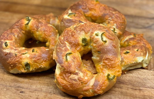 6pkg Jalapeño cheddar bagels - Available WEDNESDAY - SUNDAY