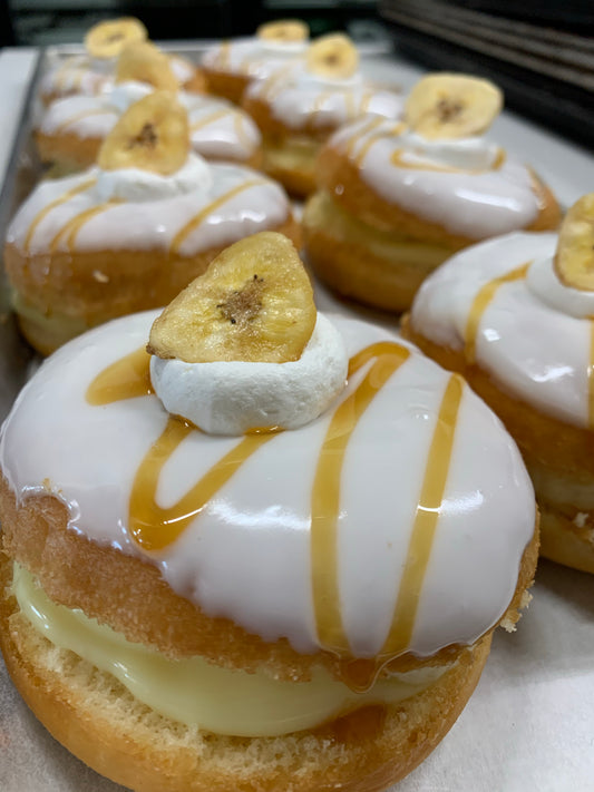 1/2 dozen Banana cream donut