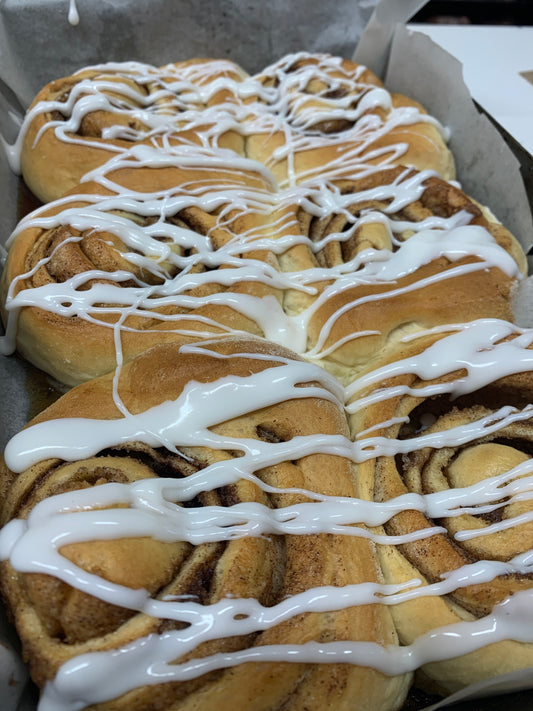 Cinnamon buns- 6pkg -Available Friday-Sunday